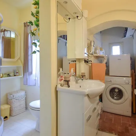 Holiday home Awesome In Cedri-peccioli With Kitchen