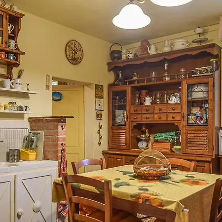 Awesome In Cedri-peccioli With Kitchen Holiday home